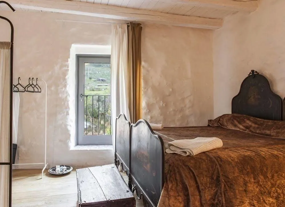 Wundergarten Dimora Dei Frati Gratteri Bed & Breakfast