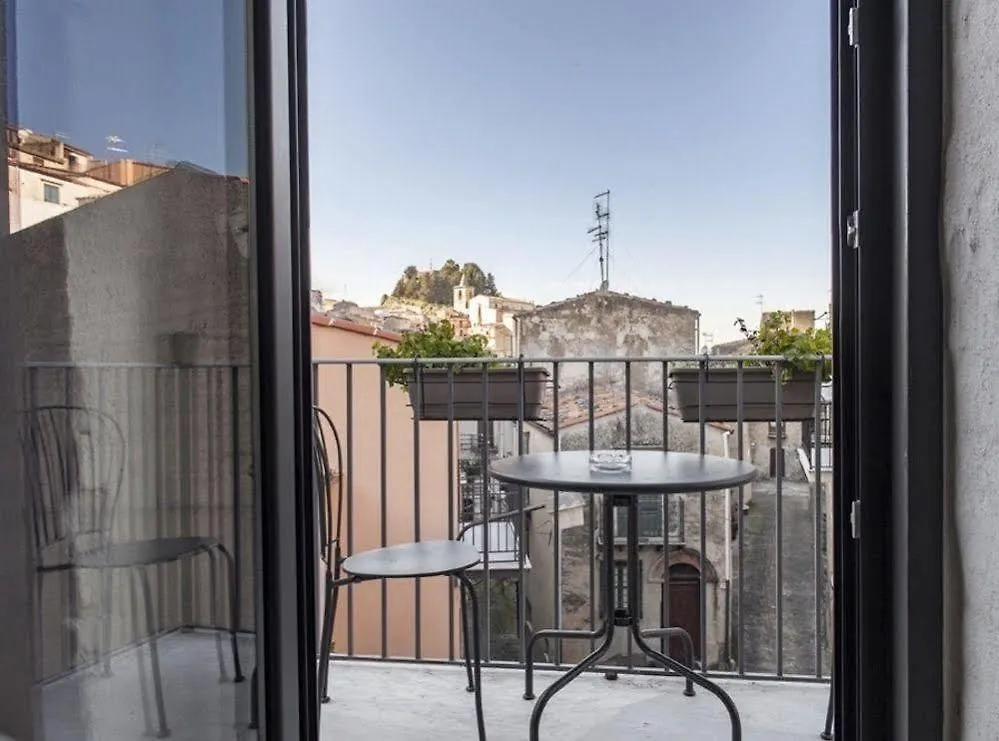 Wundergarten Dimora Dei Frati Bed & Breakfast Gratteri